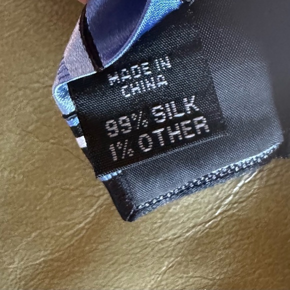 MICHAEL KORS Silk Striped Blue and Black Men's Tie - Picture 6 of 10